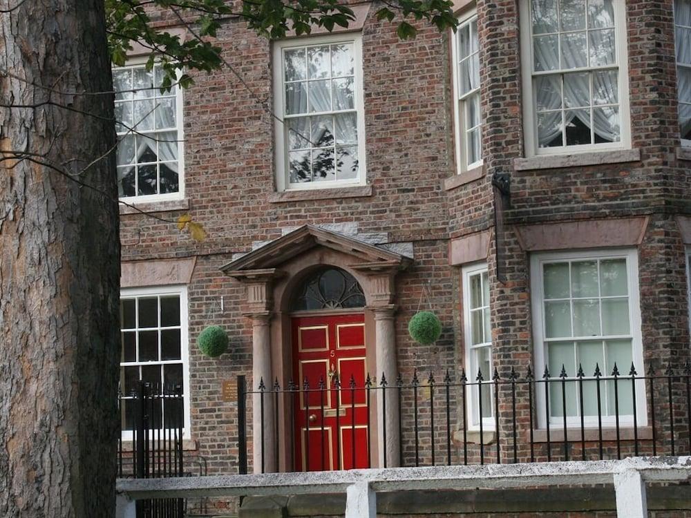 Sir William Fox Town House Hotel South Shields Buitenkant foto