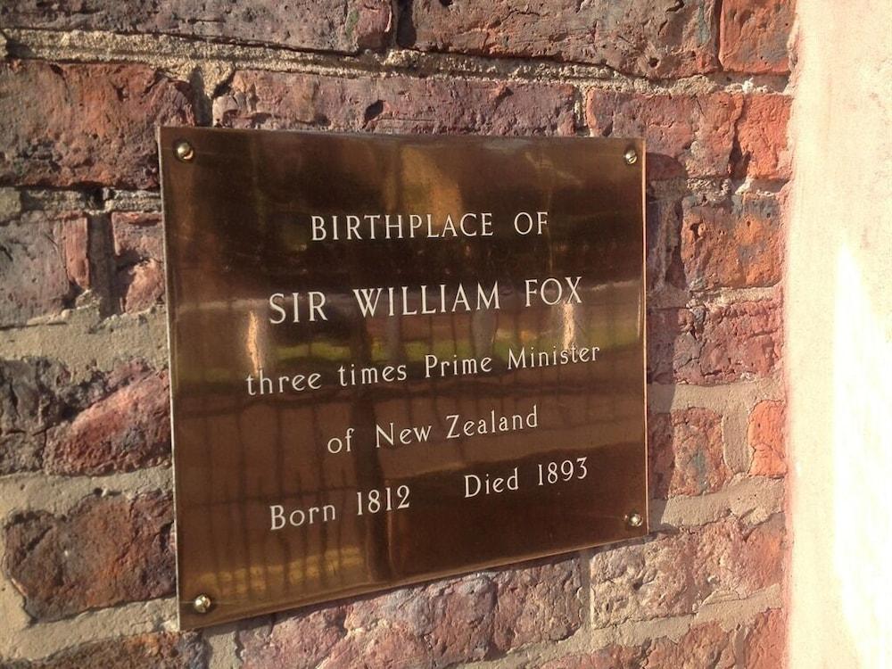 Sir William Fox Town House Hotel South Shields Buitenkant foto
